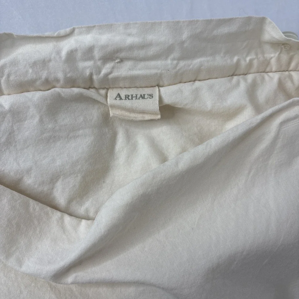 ARHAUS King Pillow Sham‎ Cream Tonal Damask Chenille Quilted Button Closure